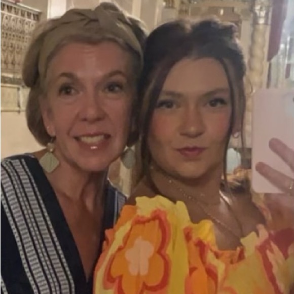 Meet your Posher, Alyson - Picture 3 of 6